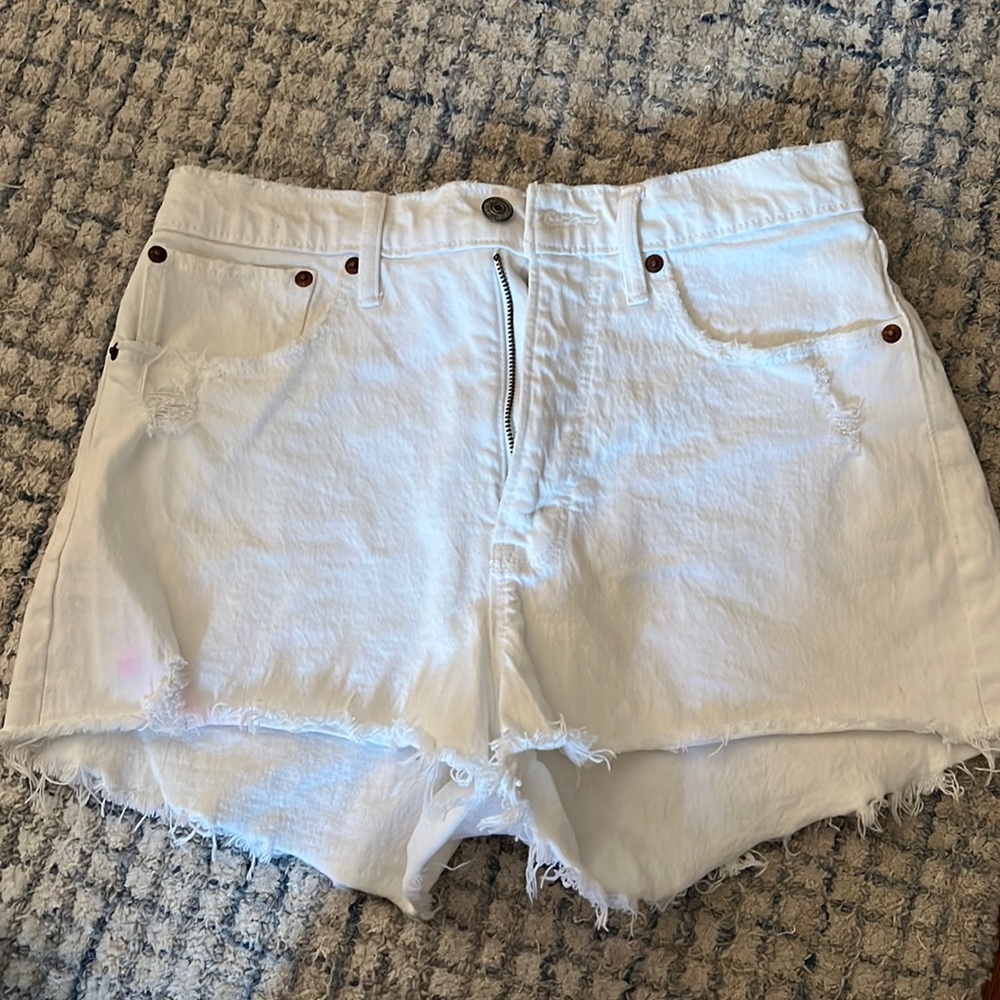 Abercrombie “the Mom Short” high rise